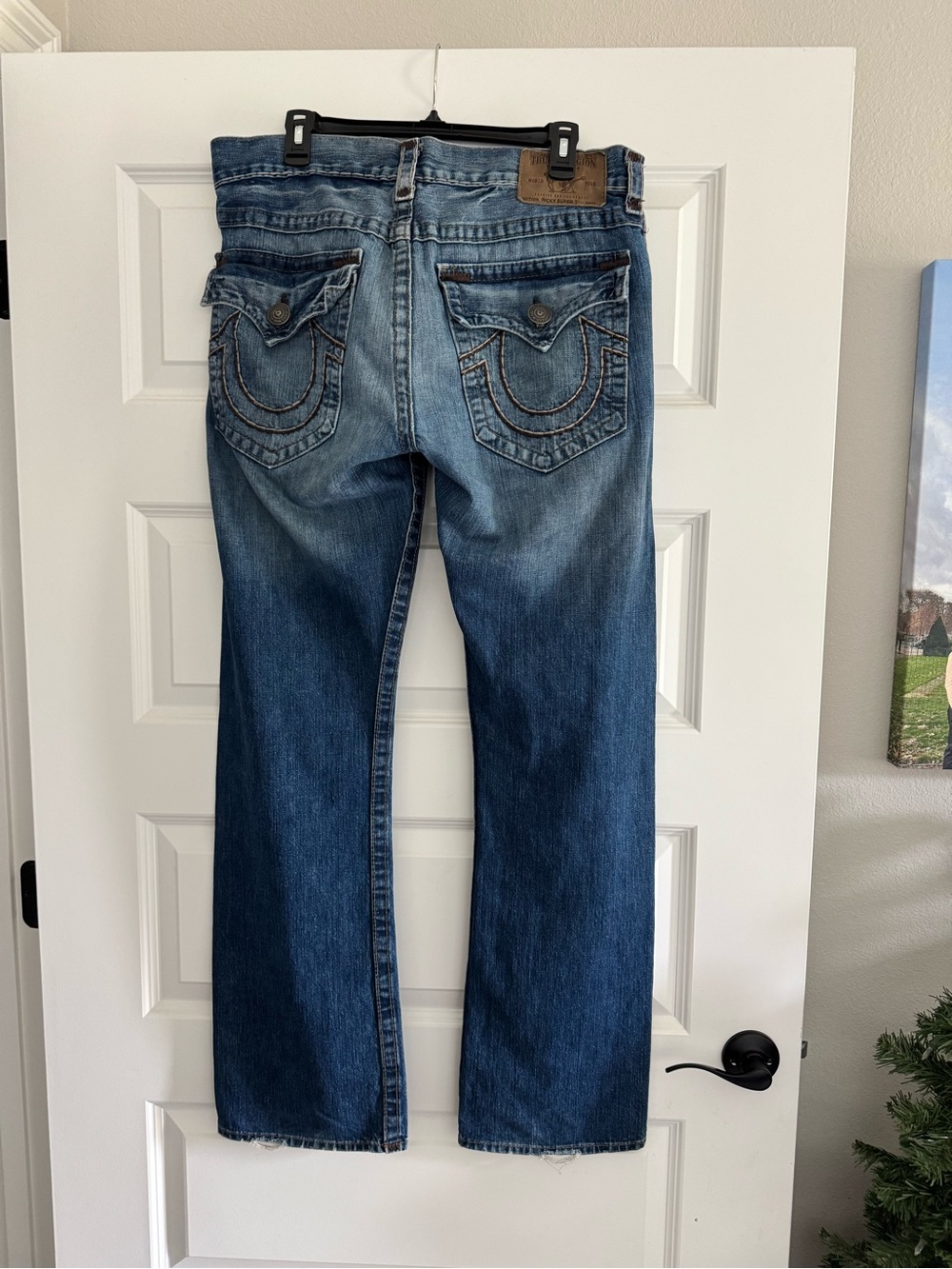 Men's True Religion Distressed Blue Denim Jeans, 34x34 - Picture 7 of 12